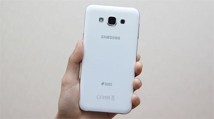 Điện thoại Samsung Galaxy E7