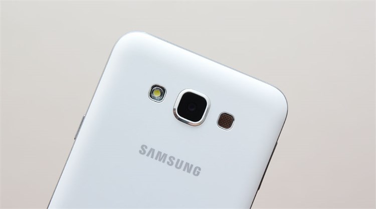 Điện thoại Samsung Galaxy E7