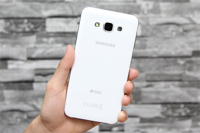 Điện thoại Samsung Galaxy E7