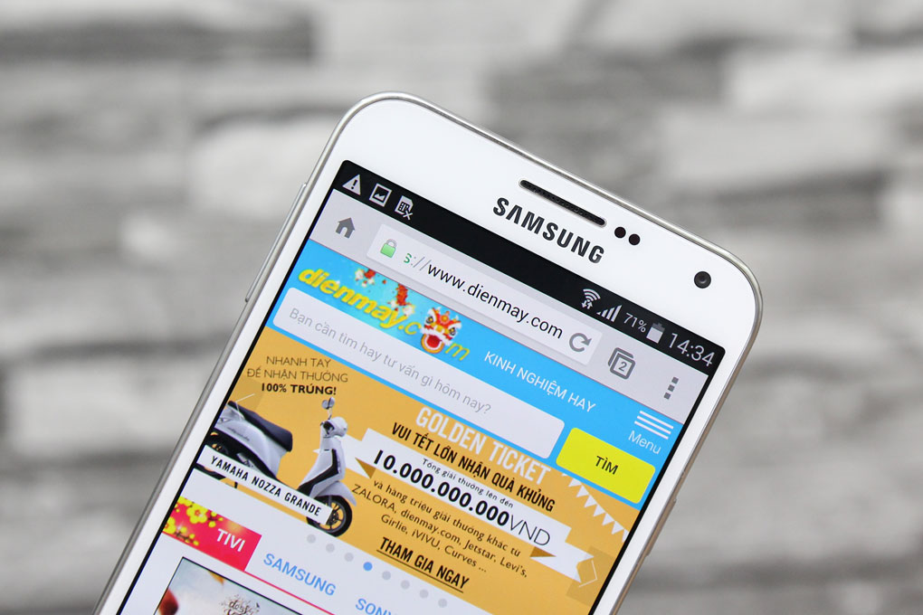 Điện thoại Samsung Galaxy E7