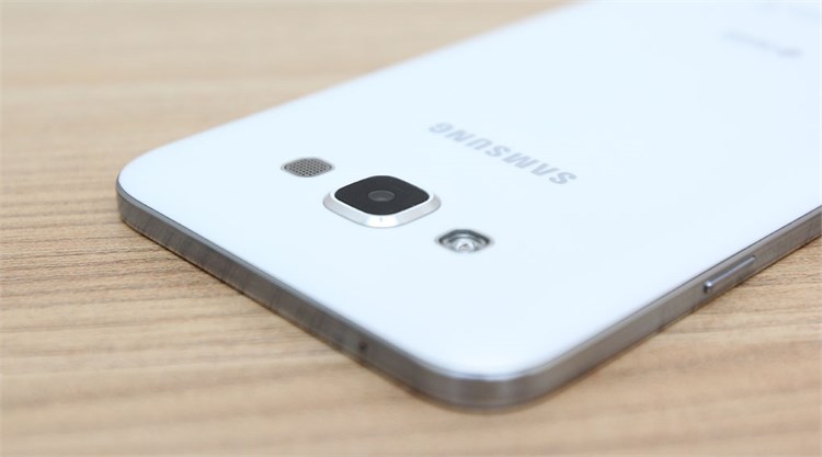 Điện thoại Samsung Galaxy E7