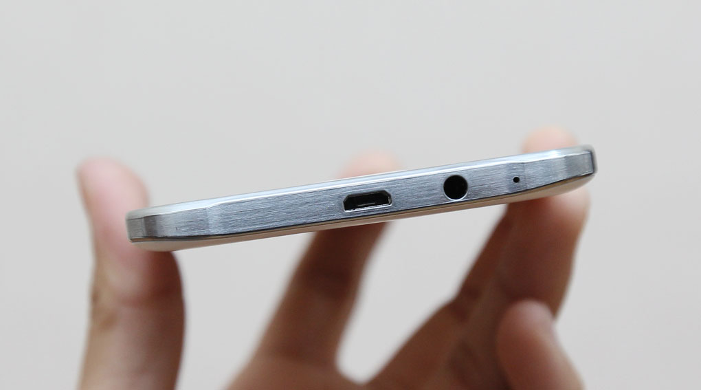 Điện thoại Samsung Galaxy E7