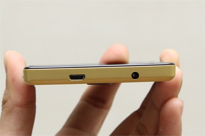 Điện thoại Q-Smart QS558