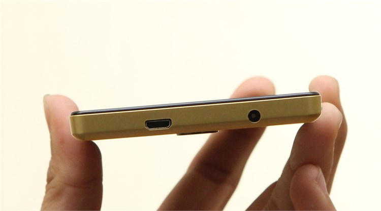 Điện thoại Q-Smart QS558