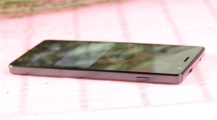 Điện thoại Q-Smart QS558