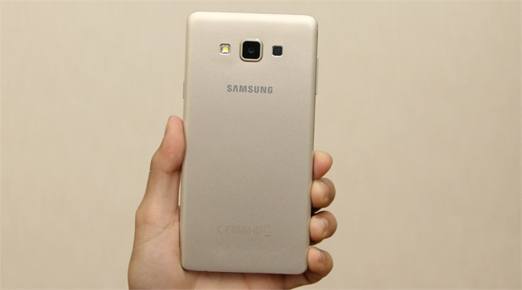 Điện thoại Samsung Galaxy A7
