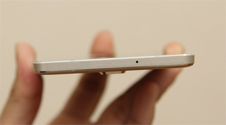 Điện thoại Samsung Galaxy A7