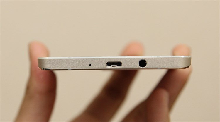 Điện thoại Samsung Galaxy A7