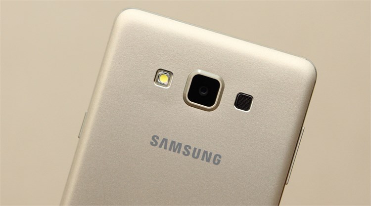 Điện thoại Samsung Galaxy A7