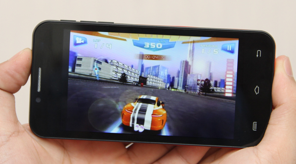 <p>Vi xử l&yacute; l&otilde;i k&eacute;p c&ugrave;ng RAM 1GB gi&uacute;p B522 vận h&agrave;nh kh&aacute; trơn tru c&aacute;c ứng dụng đ&ograve;i hỏi cấu h&igrave;nh mạnh</p>