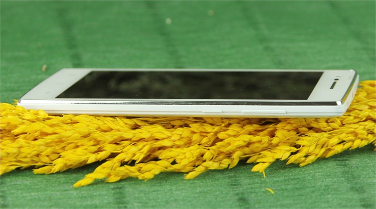 Điện thoại OPPO Mirror 3