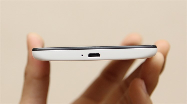 Điện thoại Q-Smart QS550T