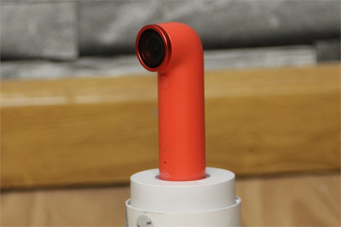 Điện thoại HTC RE Camera