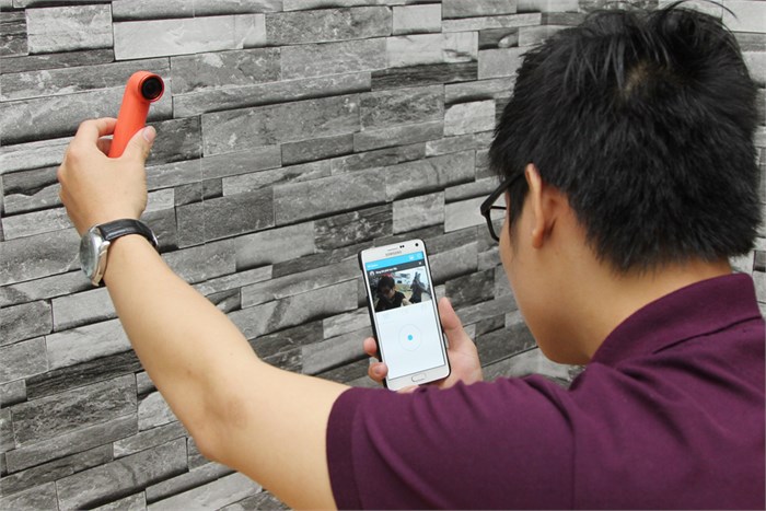 Điện thoại HTC RE Camera