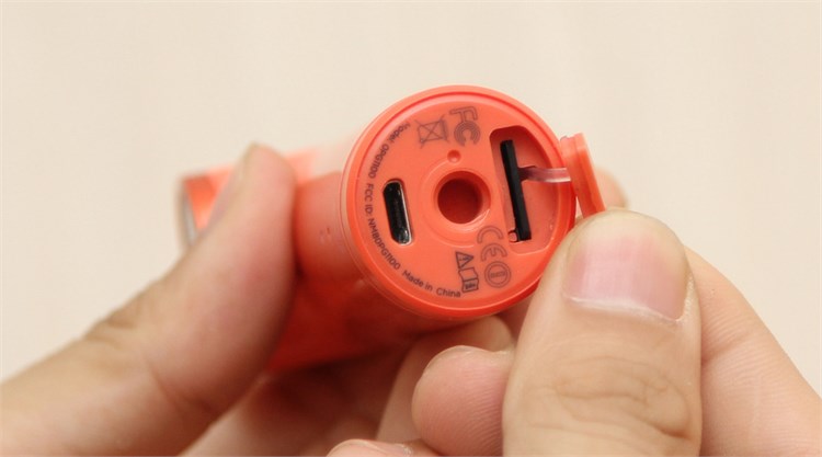 Điện thoại HTC RE Camera