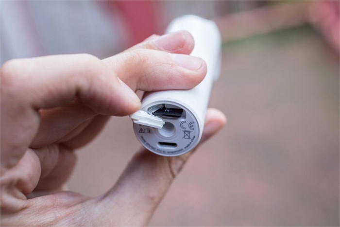 Điện thoại HTC RE Camera