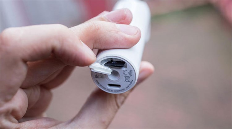 Điện thoại HTC RE Camera