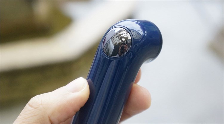 Điện thoại HTC RE Camera