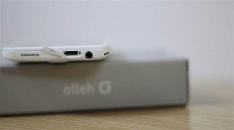 Điện thoại Sky A830