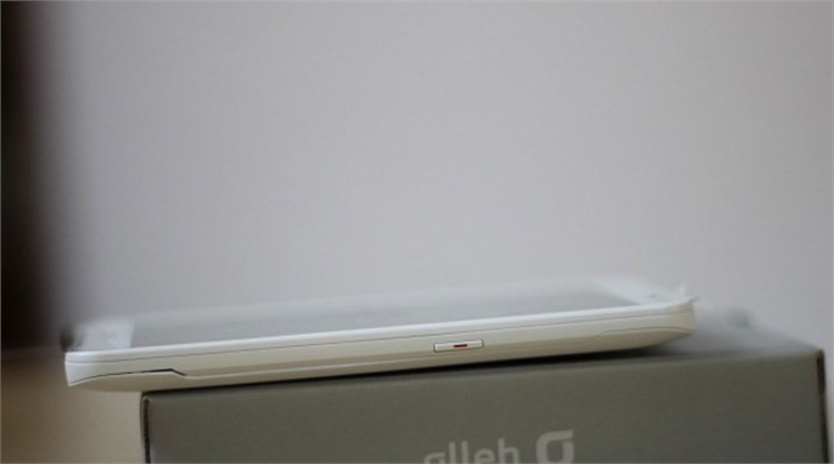 Điện thoại Sky A830