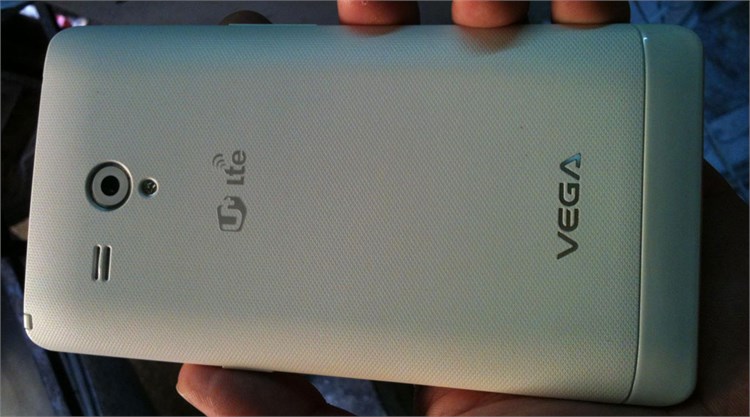 Điện thoại Sky A850