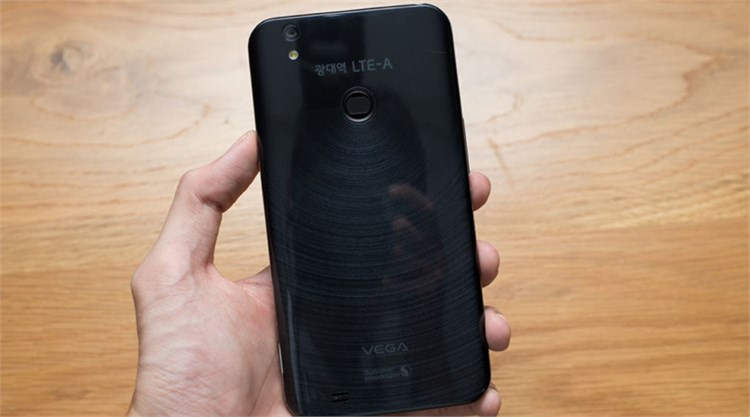 Điện thoại Sky A890