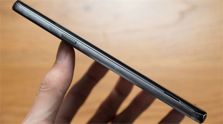 Điện thoại Sky A890