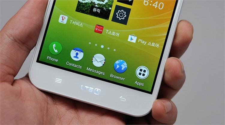 Điện thoại Sky A880