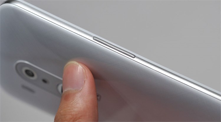 Điện thoại Sky A880