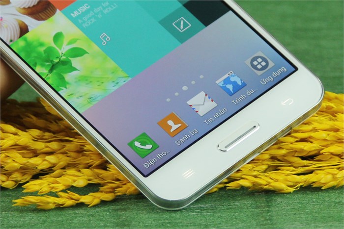 Điện thoại Pantech Vega Secret Up A900L