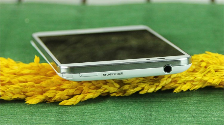 Điện thoại Pantech Vega Secret Up A900L