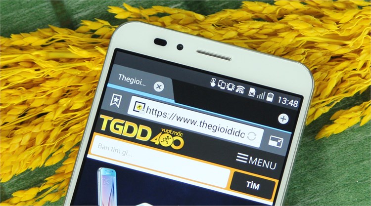 Điện thoại Pantech Vega Secret Up A900L