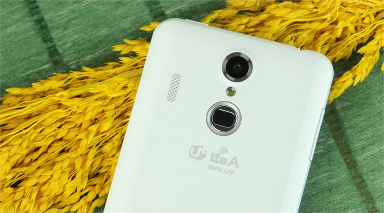 Điện thoại Pantech Vega Secret Up A900L