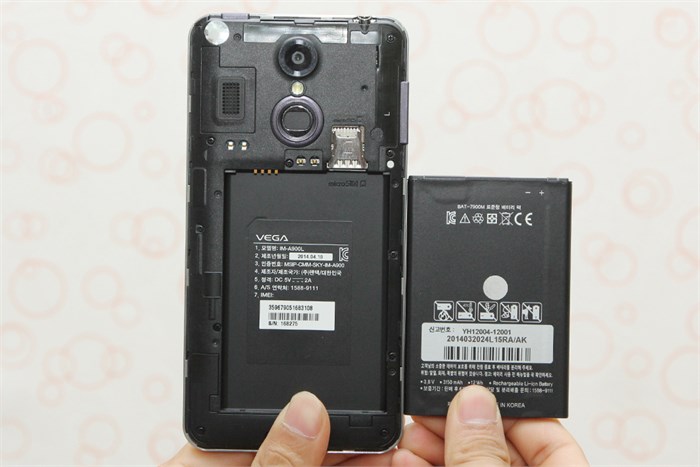 Điện thoại Pantech Vega Secret Up A900L