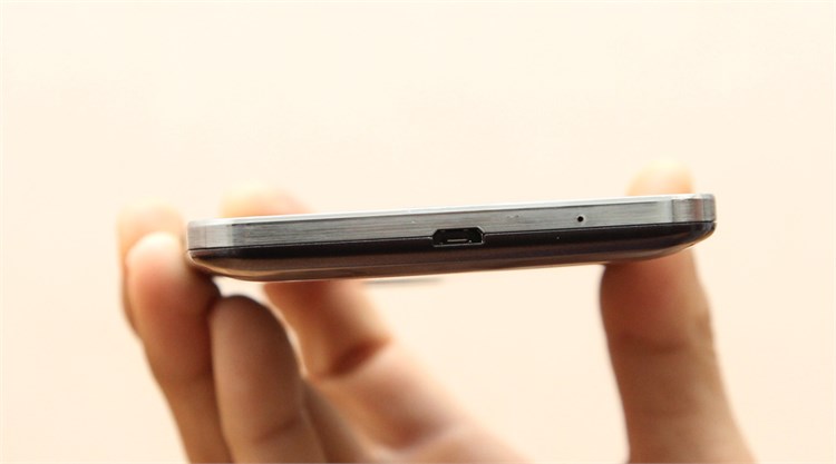 Điện thoại Pantech Vega Secret Up A900L