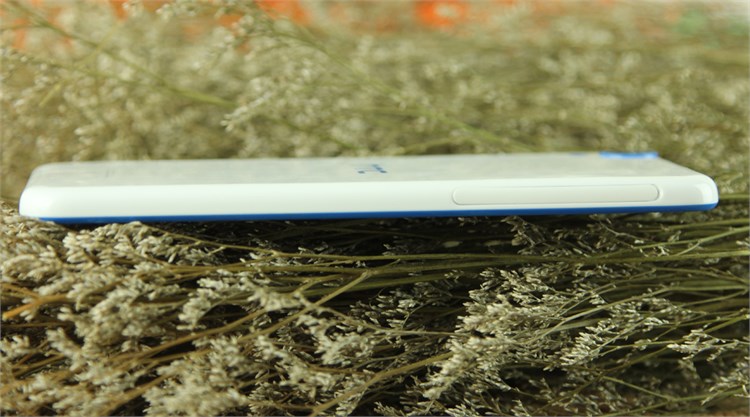 Điện thoại HTC Desire 820Q