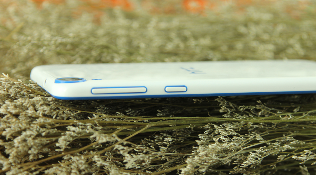Điện thoại HTC Desire 820Q