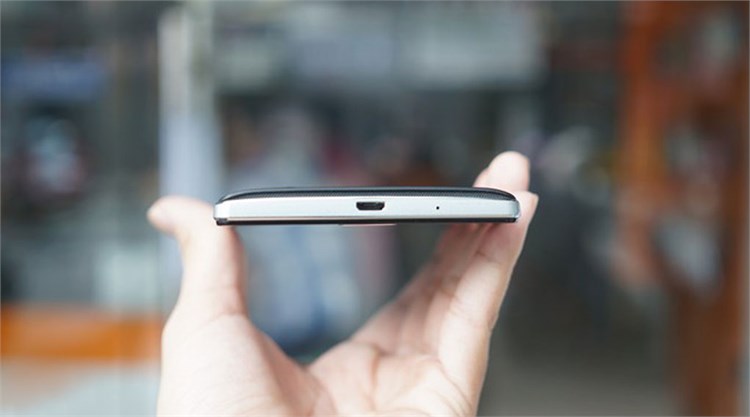 Điện thoại Sky A920S