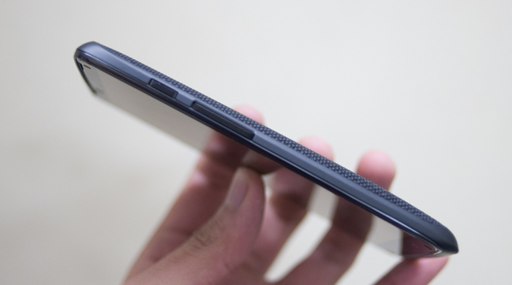 Điện thoại Motorola DROID Turbo