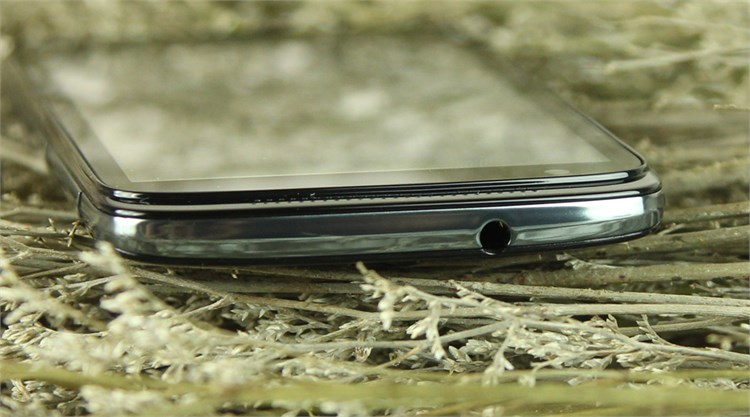 Điện thoại HTC Desire 526G Màu Đen