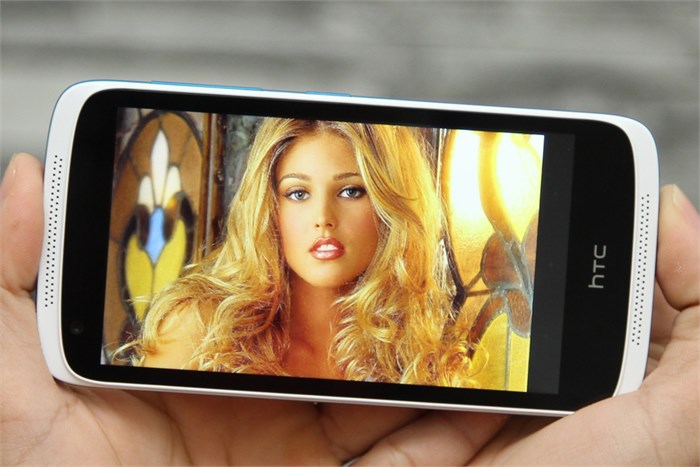 Điện thoại HTC Desire 526G Màu Trắng - Xanh