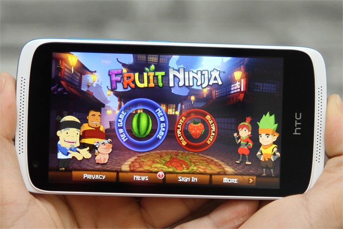 Điện thoại HTC Desire 526G Màu Trắng - Xanh