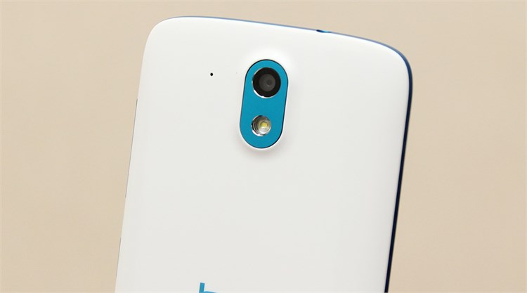 Điện thoại HTC Desire 526G Màu Trắng - Xanh