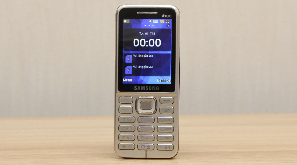 <p>Yucca l&agrave; điện thoại cơ bản c&oacute; thiết kế sang trọng, được sản xuất từ nh&ocirc;m phay, sản phẩm cho cảm gi&aacute;c rất cao cấp so với mức gi&aacute;</p>