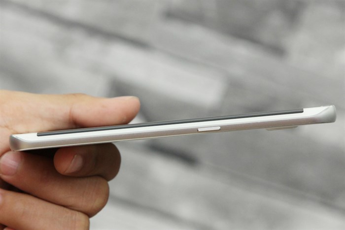 Điện thoại Samsung Galaxy S6 Edge 32GB