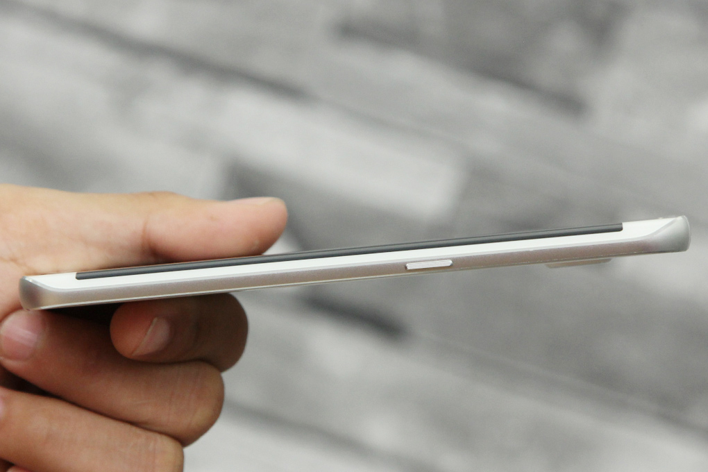 Điện thoại Samsung Galaxy S6 Edge 32GB
