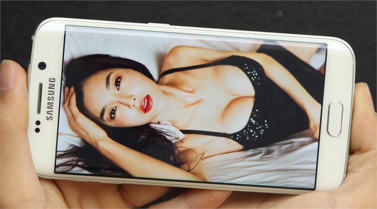 Điện thoại Samsung Galaxy S6 Edge 32GB Màu Trắng