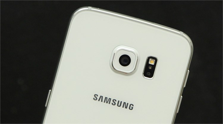 Điện thoại Samsung Galaxy S6 Edge 32GB Màu Trắng