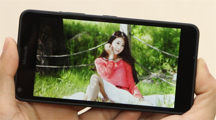 Điện thoại Microsoft Lumia 640