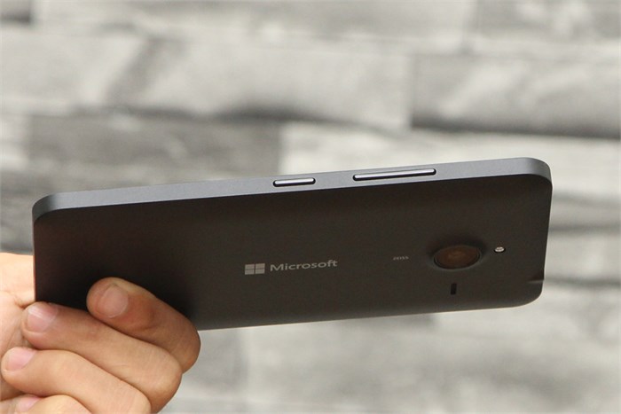 Điện thoại Microsoft Lumia 640 XL